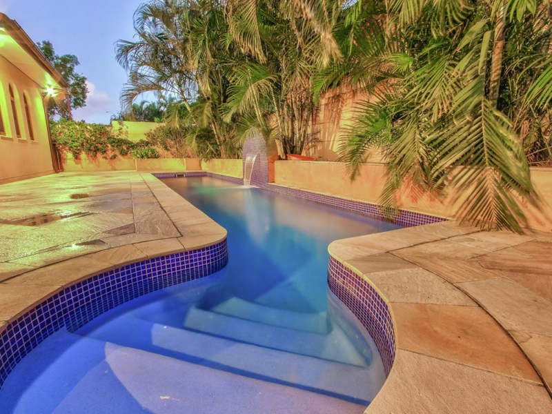 99 Highland Terrace, St Lucia QLD 4067