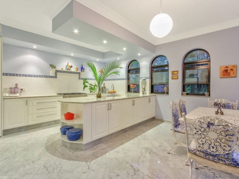 99 Highland Terrace, St Lucia QLD 4067