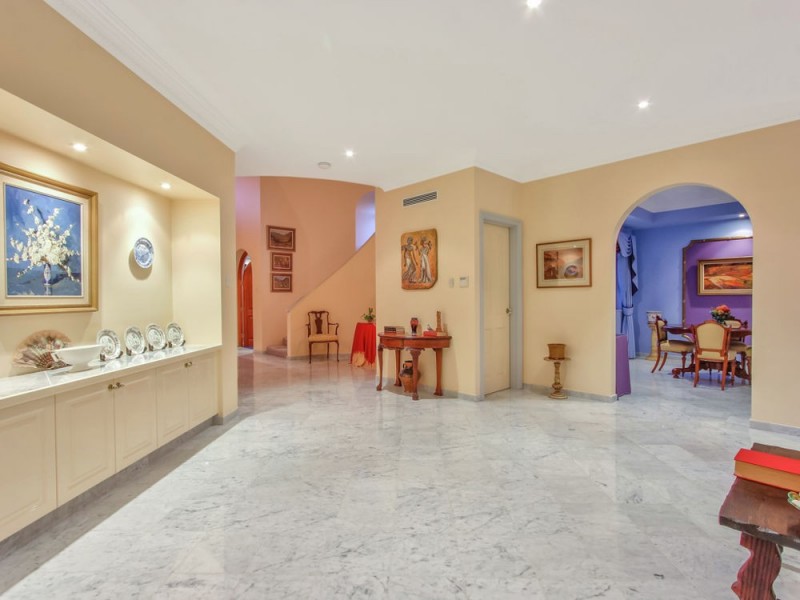 99 Highland Terrace, St Lucia QLD 4067