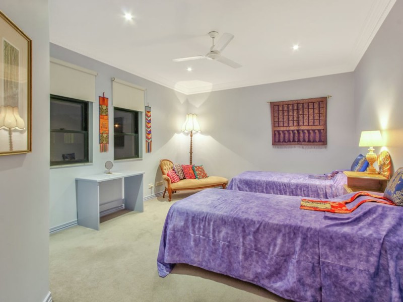 99 Highland Terrace, St Lucia QLD 4067