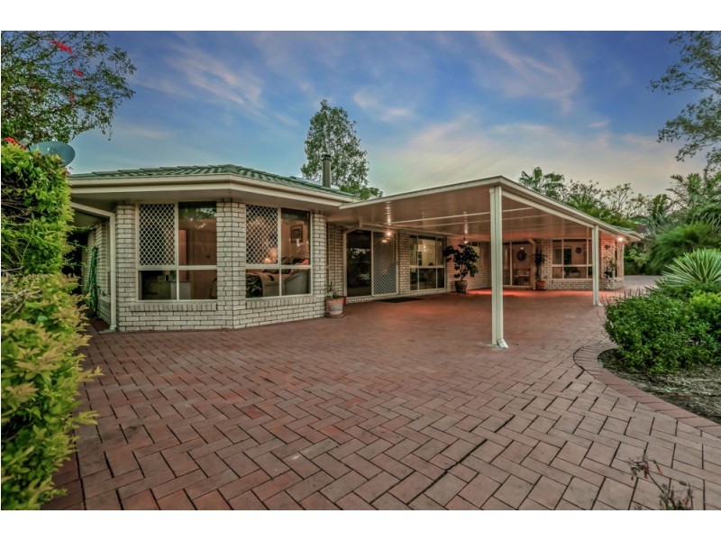 7 Curlew Place, Riverhills QLD 4074