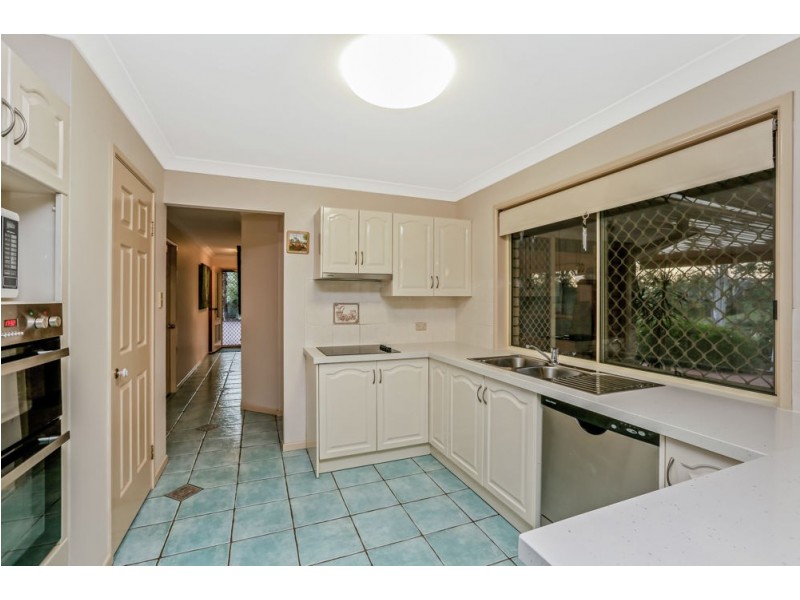 7 Curlew Place, Riverhills QLD 4074