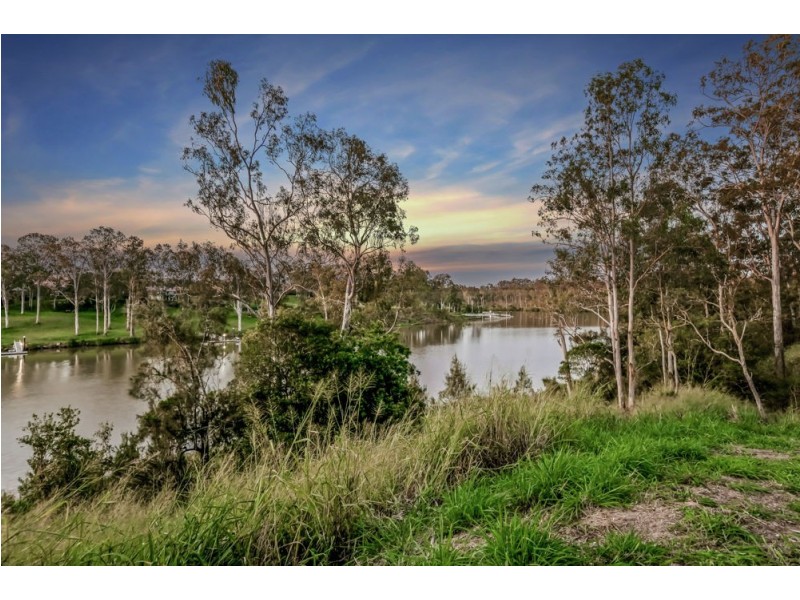 7 Curlew Place, Riverhills QLD 4074