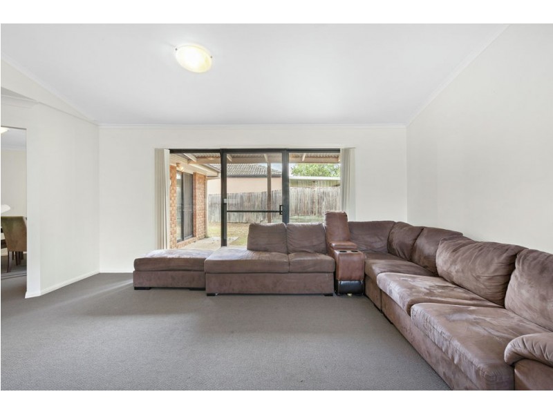 29 Columbus Place, Forest Lake QLD 4078