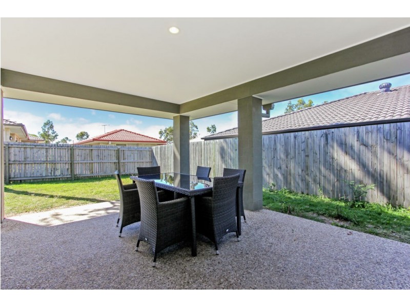 8 Lilly Pilly Street, Heathwood QLD 4110