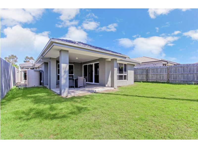 8 Lilly Pilly Street, Heathwood QLD 4110