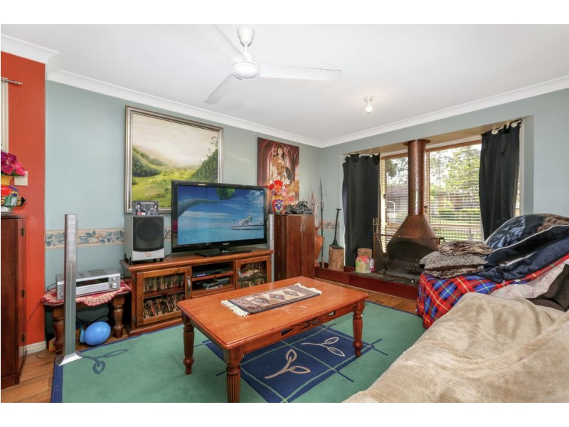 16 Murray Place, Forest Lake QLD 4078