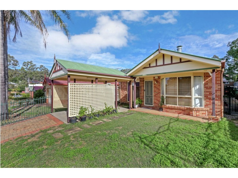 16 Murray Place, Forest Lake QLD 4078