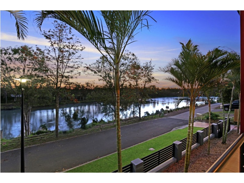 25 Rivervista Street, Riverhills QLD 4074