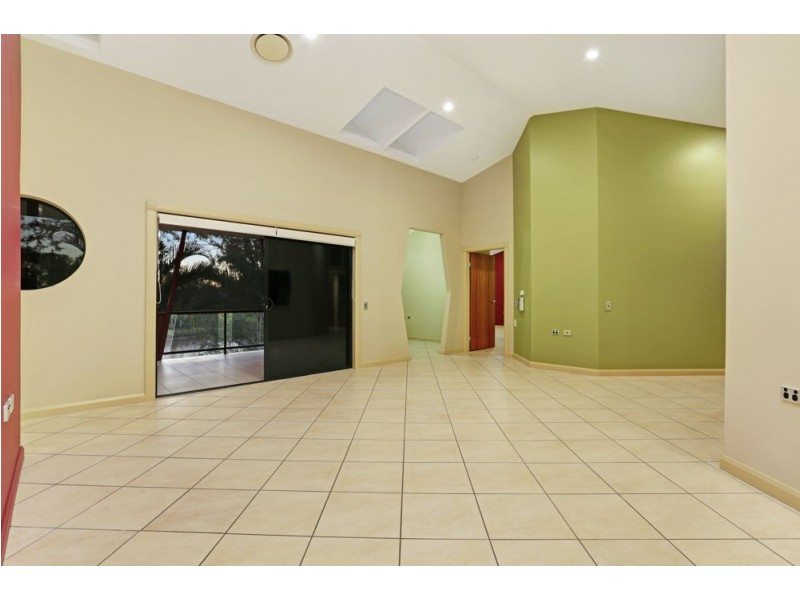 25 Rivervista Street, Riverhills QLD 4074