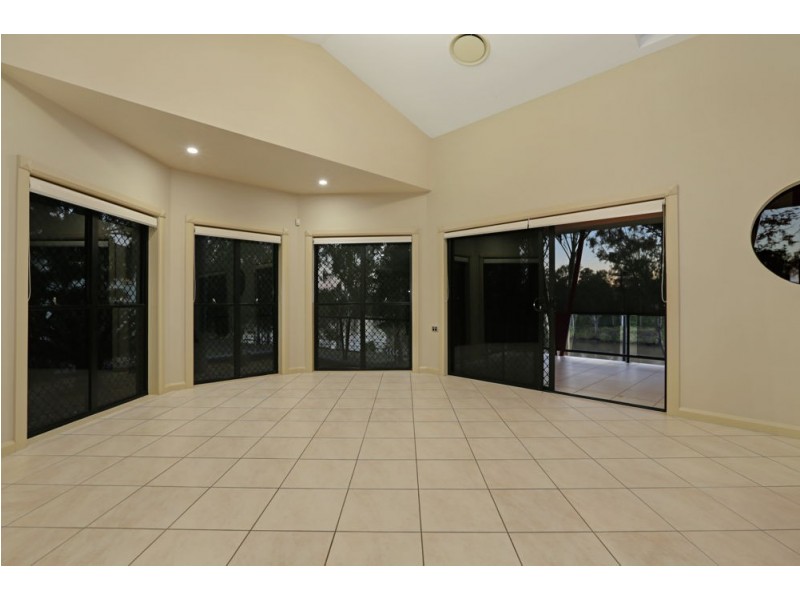 25 Rivervista Street, Riverhills QLD 4074