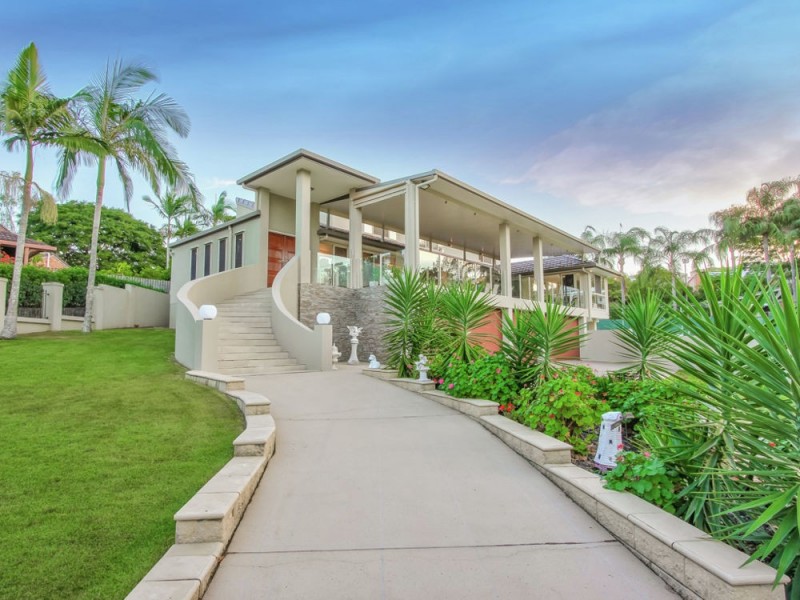 5 Sturt Court, Mount Ommaney QLD 4074