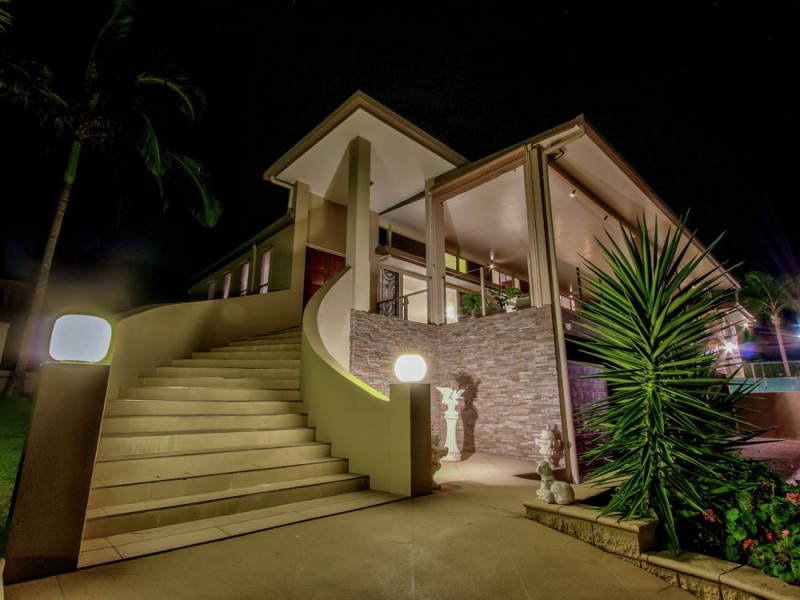 5 Sturt Court, Mount Ommaney QLD 4074