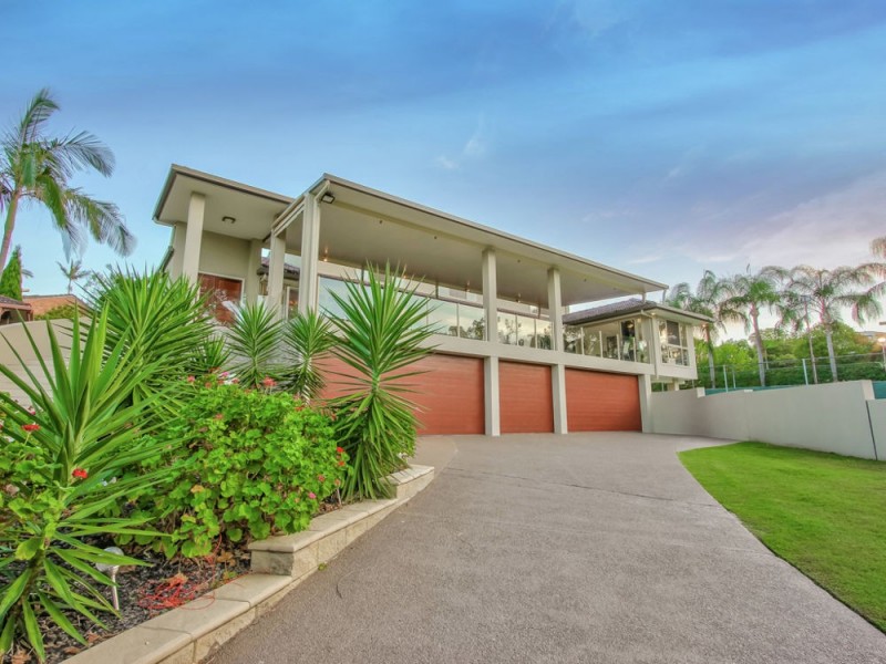 5 Sturt Court, Mount Ommaney QLD 4074