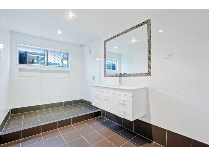 23 Dryade Street, Regents Park QLD 4118