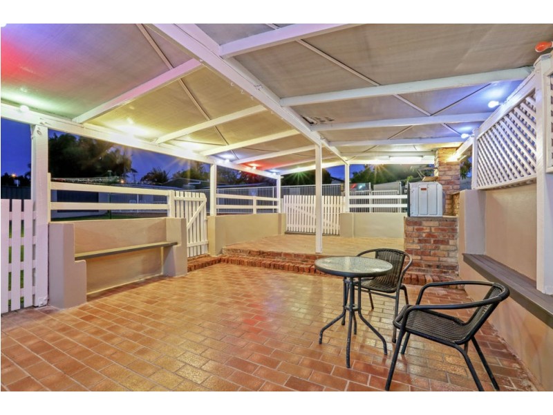 23 Dryade Street, Regents Park QLD 4118