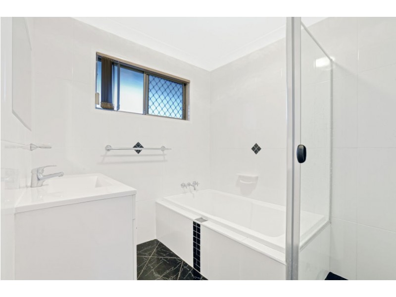 23 Dryade Street, Regents Park QLD 4118