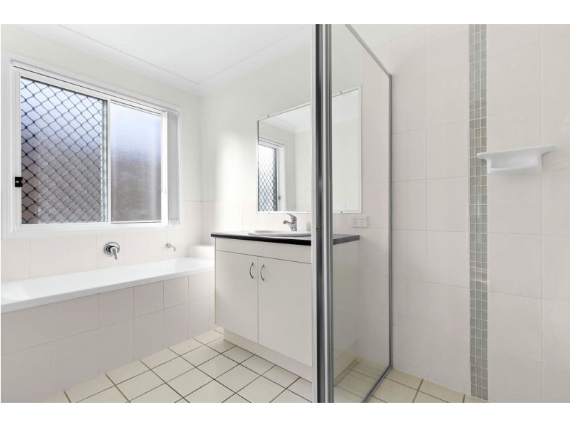 20 Tranquility Cct, Brassall QLD 4305