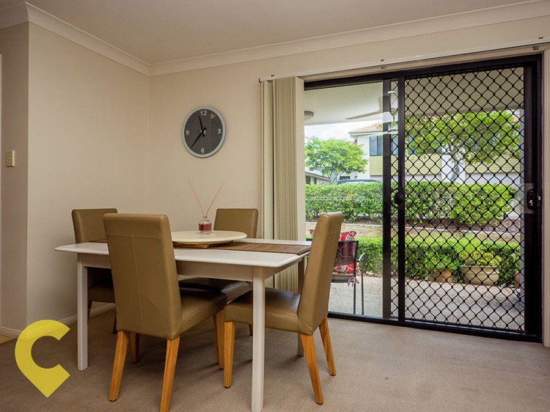 25/300 Cliveden Avenue, Corinda QLD 4075