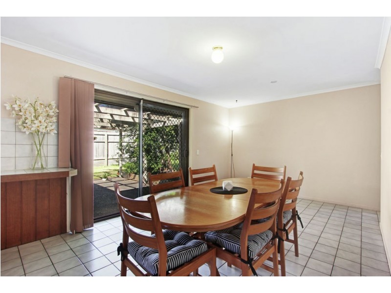 26 Loddon Street, Riverhills QLD 4074