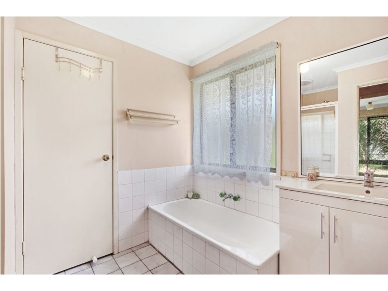 26 Loddon Street, Riverhills QLD 4074