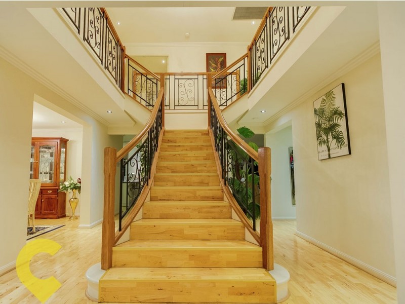 11 Mount Archer Road, Parkinson QLD 4115