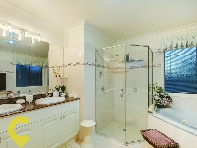 11 Mount Archer Road, Parkinson QLD 4115