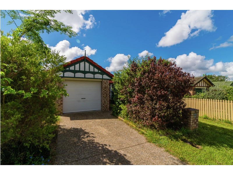 14 Evergreen Place, Forest Lake QLD 4078