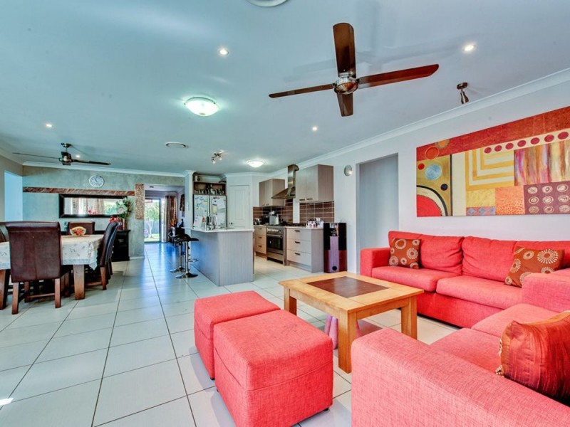 53 Juniper Street, Heathwood QLD 4110