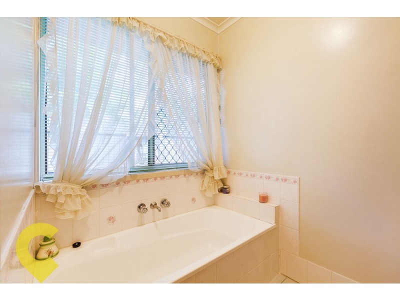 15 Conferta Place, Forest Lake QLD 4078