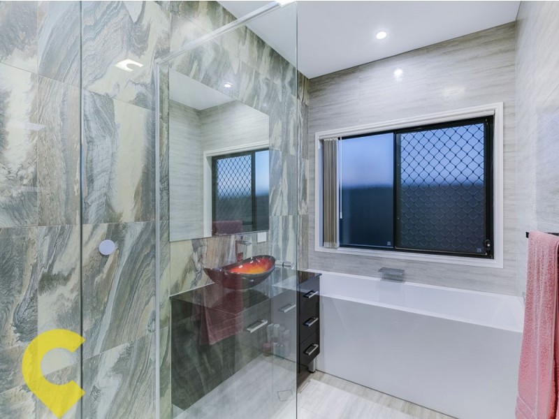 66 Maryland Drive, Regents Park QLD 4118