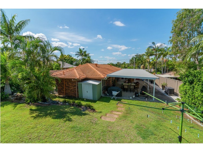126 Emerald Drive, Regents Park QLD 4118