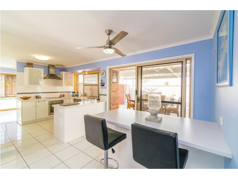 126 Emerald Drive, Regents Park QLD 4118