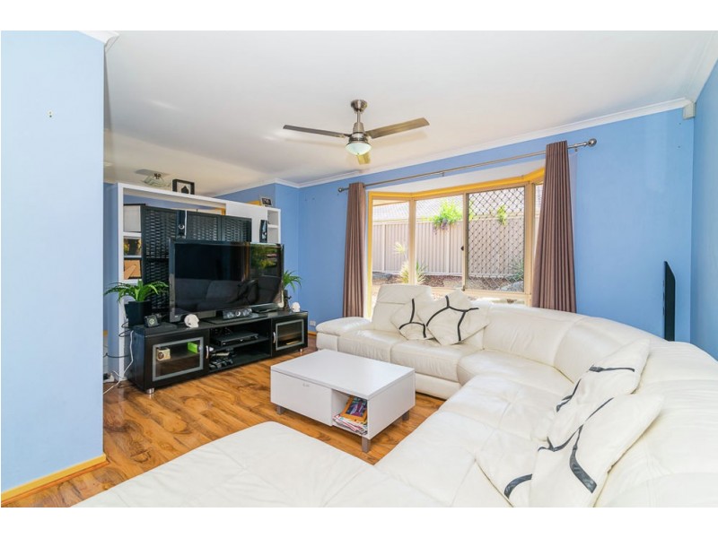 126 Emerald Drive, Regents Park QLD 4118