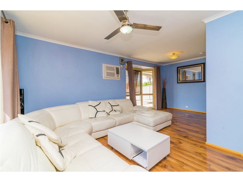 126 Emerald Drive, Regents Park QLD 4118