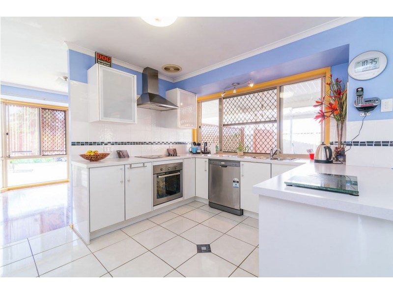 126 Emerald Drive, Regents Park QLD 4118