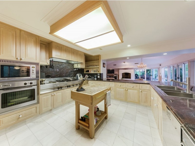 60 Hawkesbury Road, Moggill QLD 4070