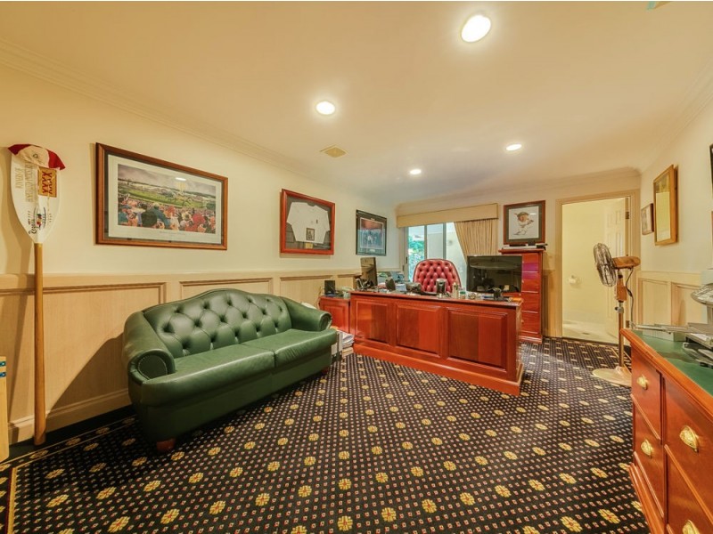 60 Hawkesbury Road, Moggill QLD 4070