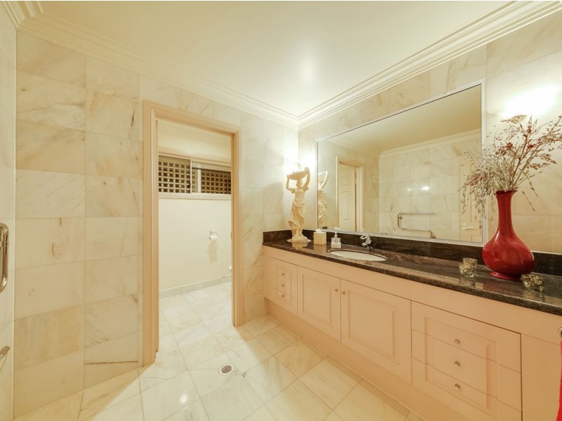 60 Hawkesbury Road, Moggill QLD 4070