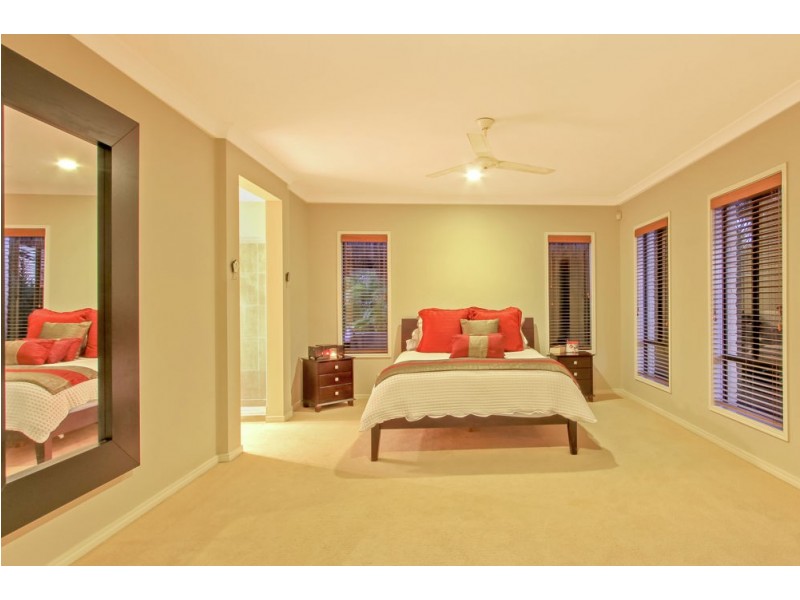 12 Chevron Close, Forest Lake QLD 4078