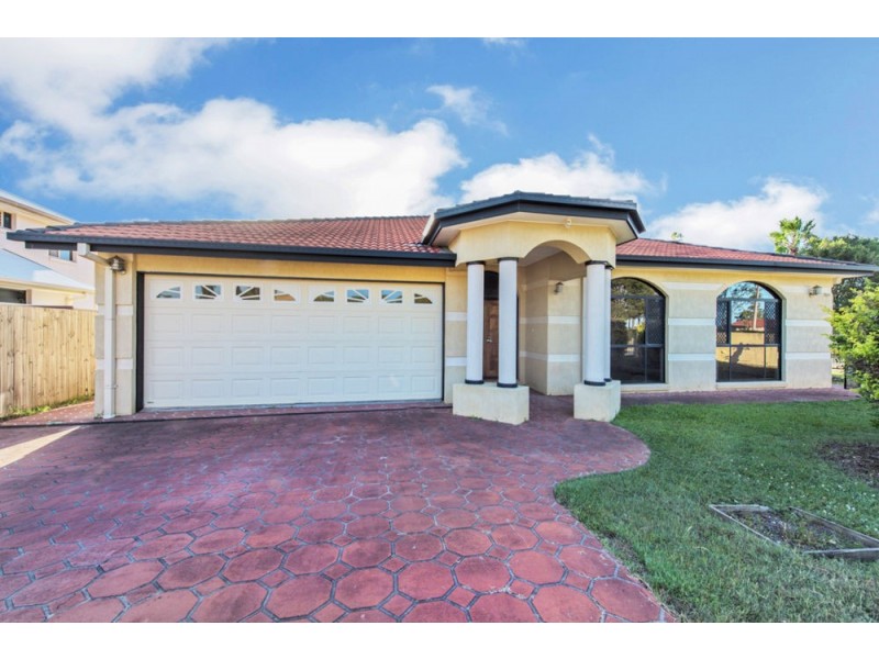 7 St Andrews Avenue, Forest Lake QLD 4078