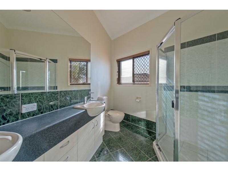 7 St Andrews Avenue, Forest Lake QLD 4078