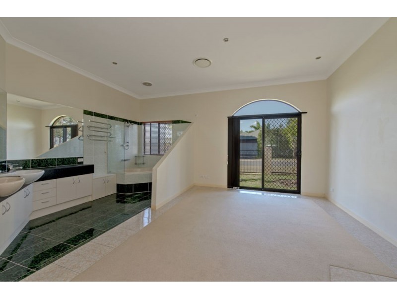 7 St Andrews Avenue, Forest Lake QLD 4078