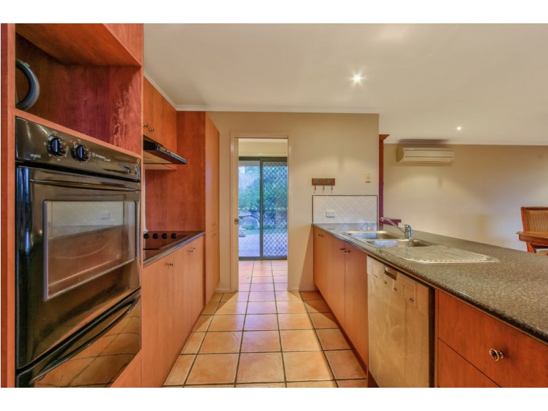 15 Summit Place, Mount Ommaney QLD 4074