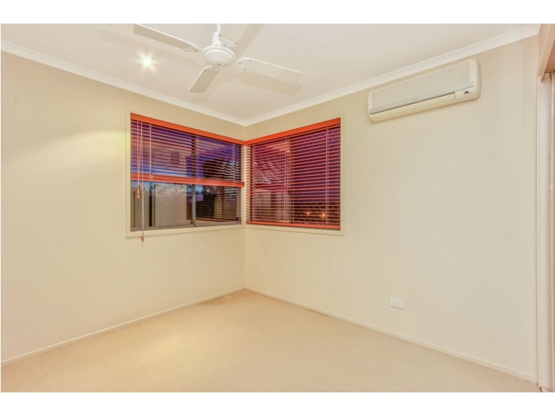 15 Summit Place, Mount Ommaney QLD 4074