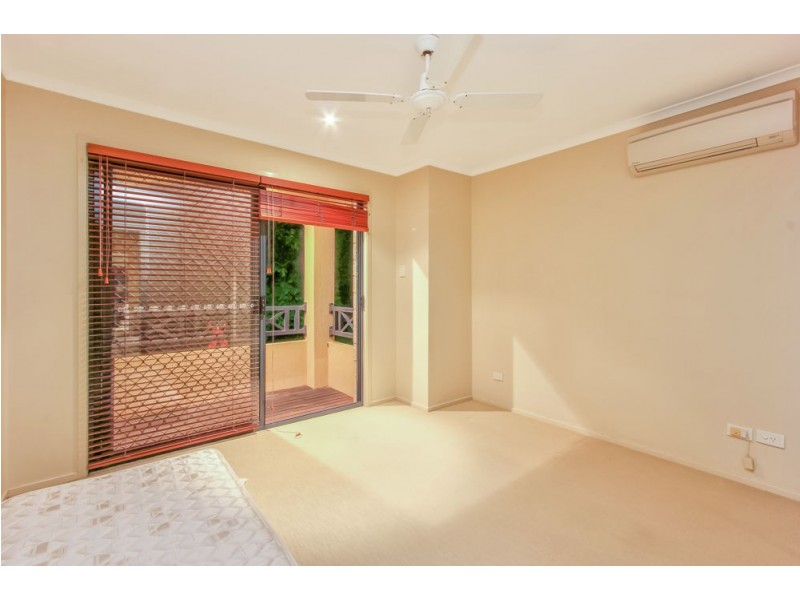 15 Summit Place, Mount Ommaney QLD 4074