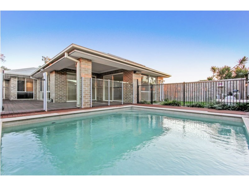 33 Nullarbor Circuit, Forest Lake QLD 4078