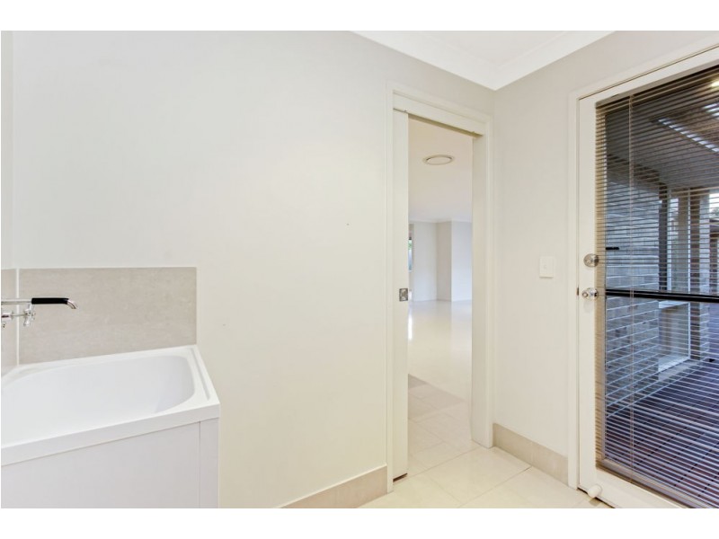 33 Nullarbor Circuit, Forest Lake QLD 4078