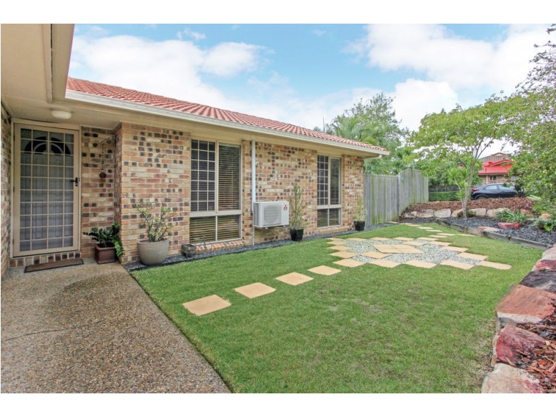 2 Camelot Crescent, Middle Park QLD 4074