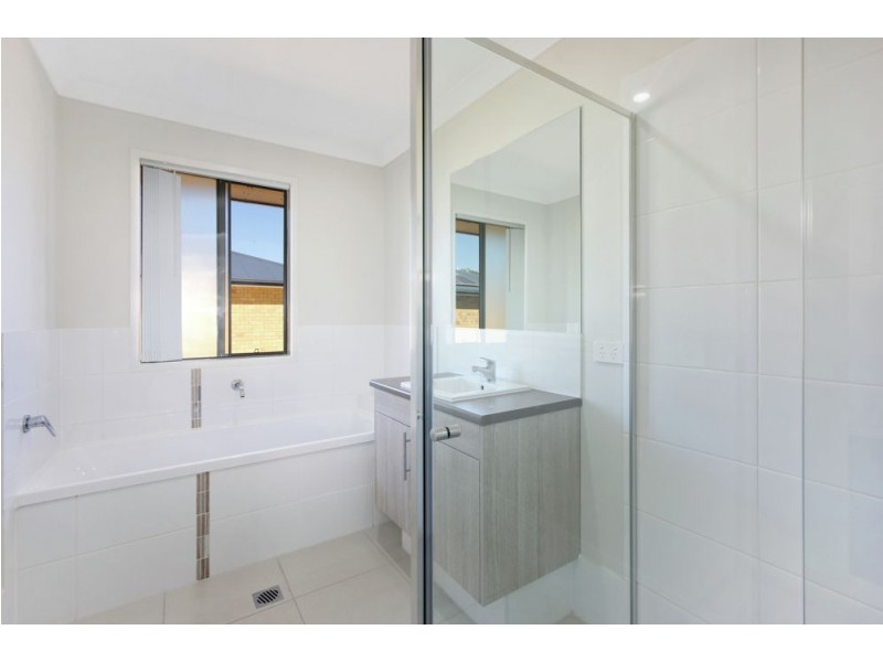 28a Janelle St, Bellbird Park QLD 4300